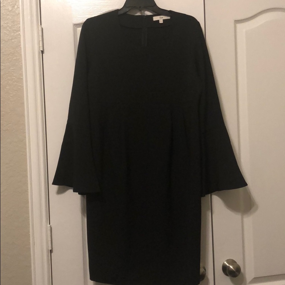 Black maternity dress